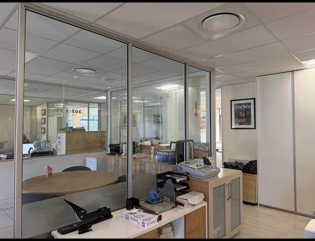 415M² OFFICE TO LET IN NEWLANDS